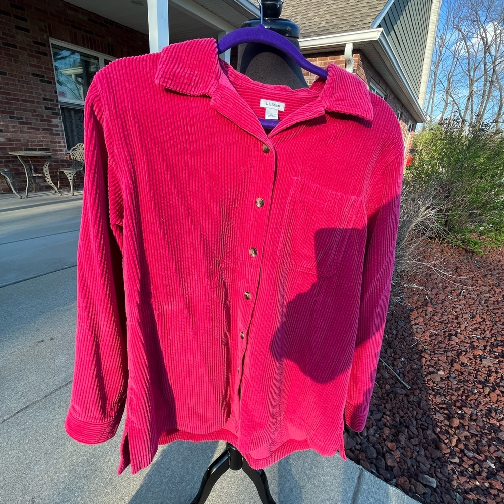 Ladies LL Bean corduroy size small berry shirt button down